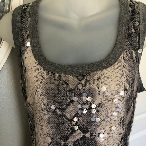 Tank Top - Picture 3 of 9